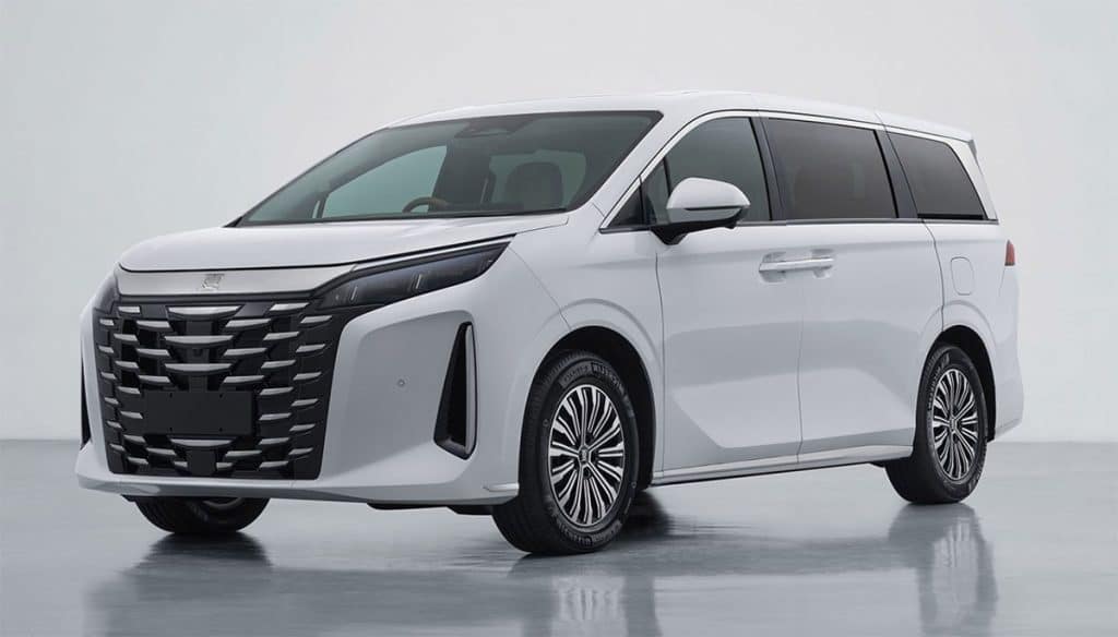  BYD Denza D9 EV