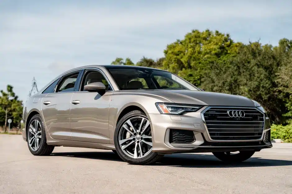 So sánh Volvo S90 Plug-In Hybrid Ultra / Ultra và Audi A6 55 TFSI Quattro - Giá Xe 24H So sánh Volvo S90 Plug-In Hybrid Ultra / Ultra và Audi A6 55 TFSI Quattro - Giá Xe 24H