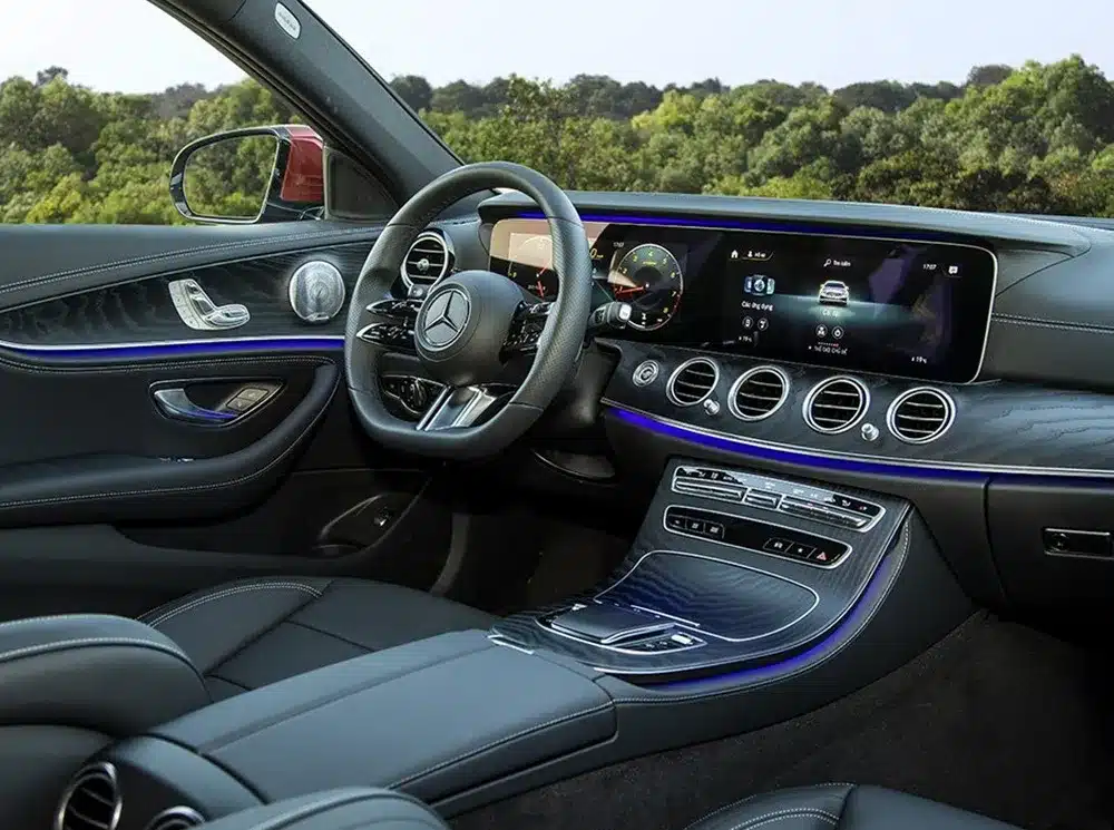 So sánh Volvo S90 Plug-In Hybrid Ultra / Ultra và Mercedes-Benz E 300 AMG 2025 - Giá Xe 24H So sánh Volvo S90 Plug-In Hybrid Ultra / Ultra và Mercedes-Benz E 300 AMG 2025 - Giá Xe 24H