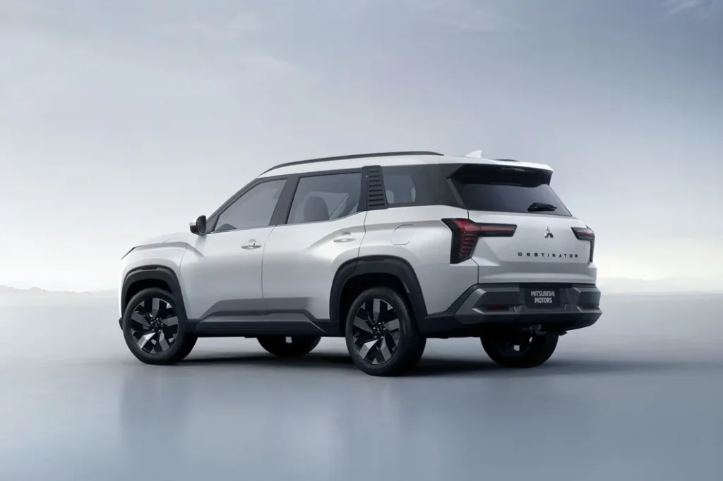 Mitsubishi Destinator - Giá Xe 24H