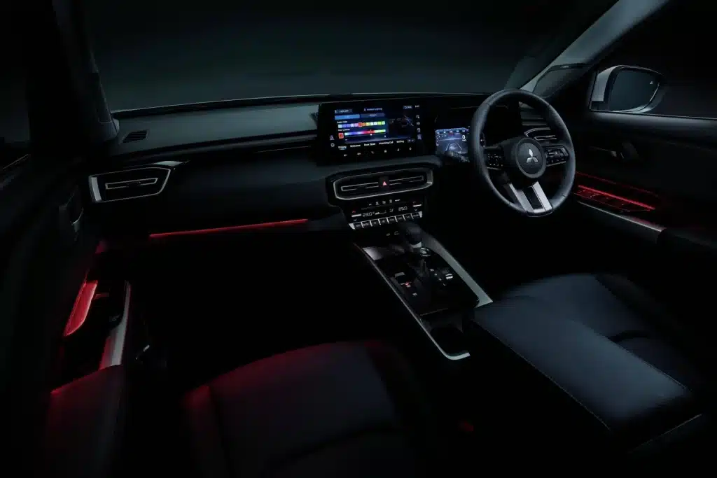 Mitsubishi Destinator - Giá Xe 24H