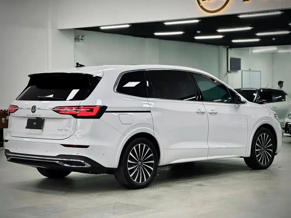 Volkswagen Viloran - Giá Xe 24H Volkswagen Viloran,vw viloran,giá xe vinfast,viloran,viloran premium,viloran luxury - Giá Xe 24H