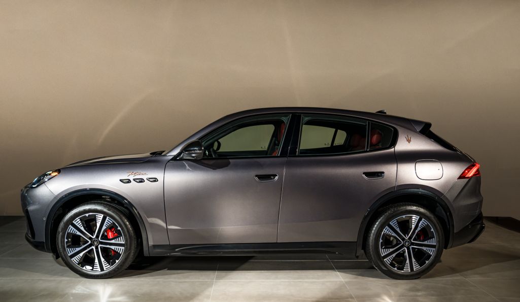 Maserati Grecale Folgore chính thức ra mắt tại Việt Nam: SUV điện với giá từ 5,49 tỷ đồng - Giá Xe 24H Nội thất Grecale Folgore