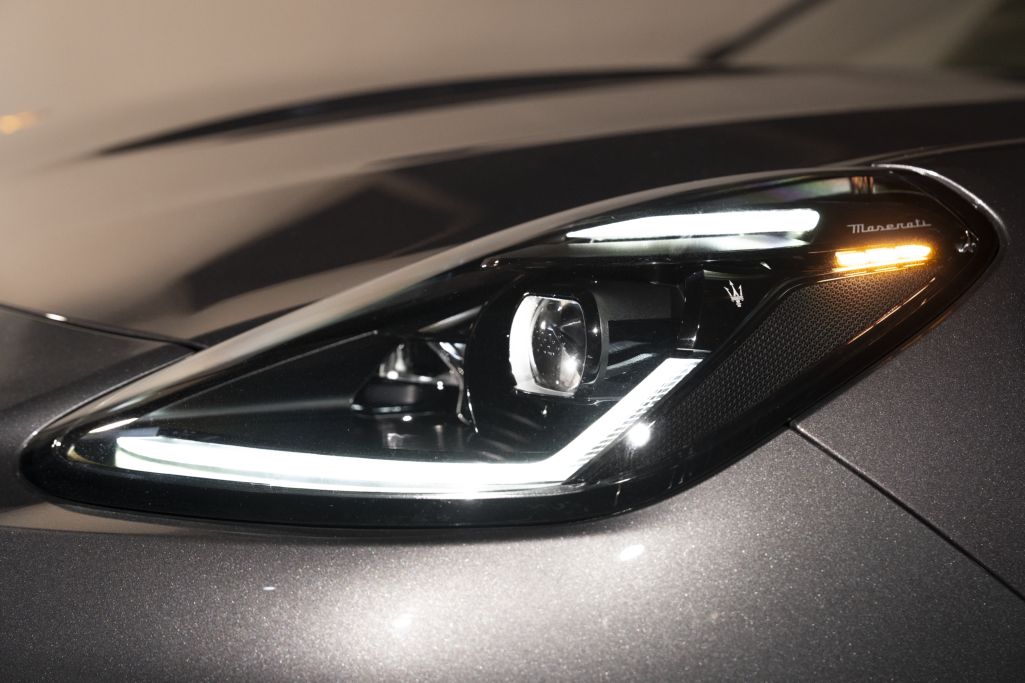 Maserati Grecale Folgore chính thức ra mắt tại Việt Nam: SUV điện với giá từ 5,49 tỷ đồng - Giá Xe 24H Màn hình kỹ thuật số Grecale Folgore