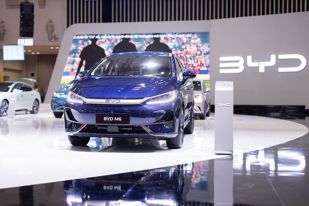 Thông số kỹ thuật BYD M6