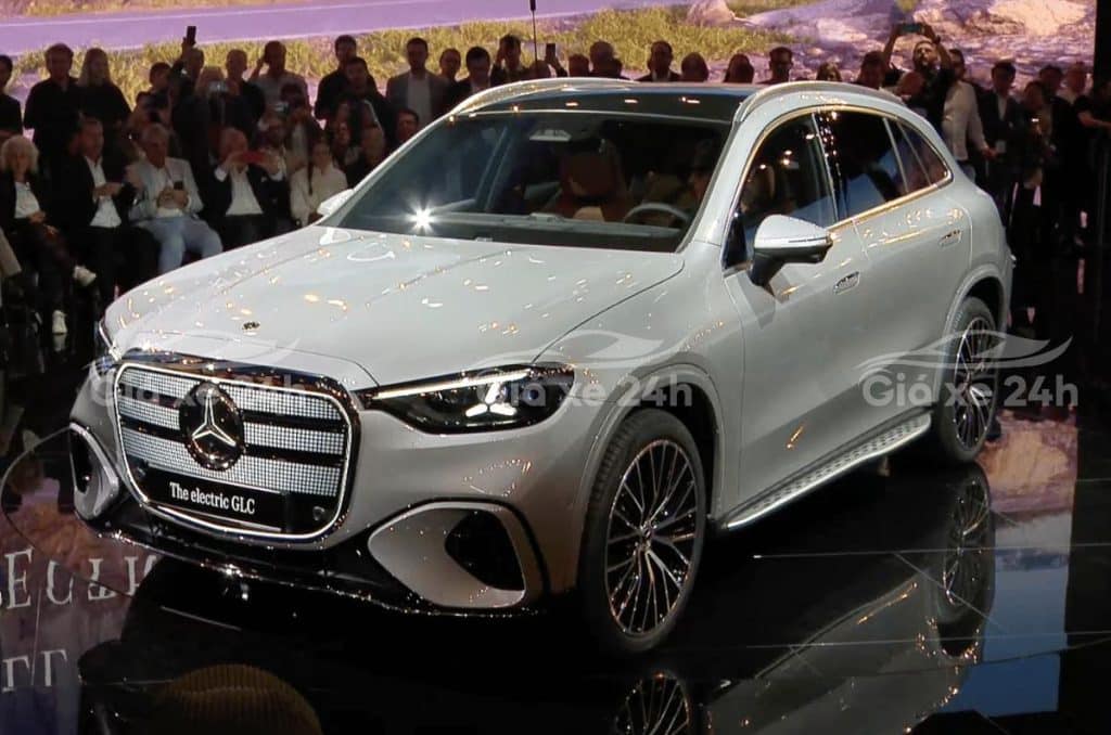 Xe điện mới của BMW và Mercedes-Benz nhanh chóng hút khách, nguy cơ khan hàng ngay khi mở bán - Giá Xe 24H