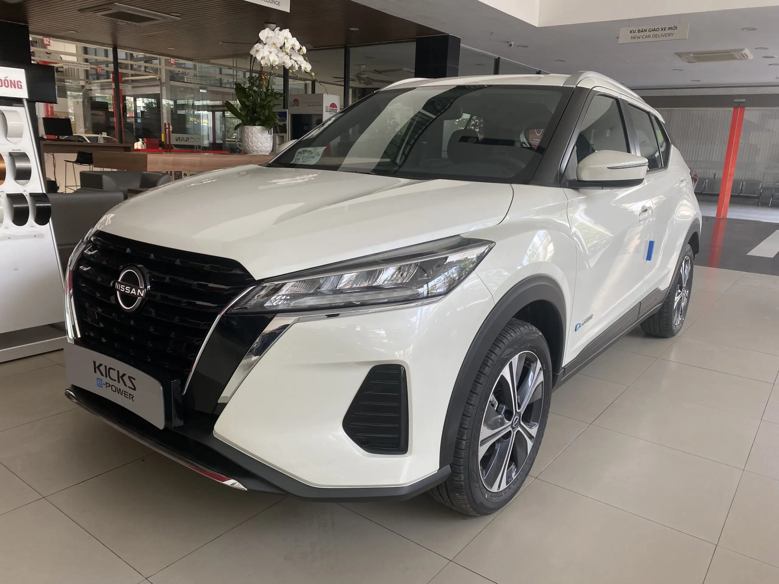 Thông số kỹ thuật Nissan Kicks e-POWER