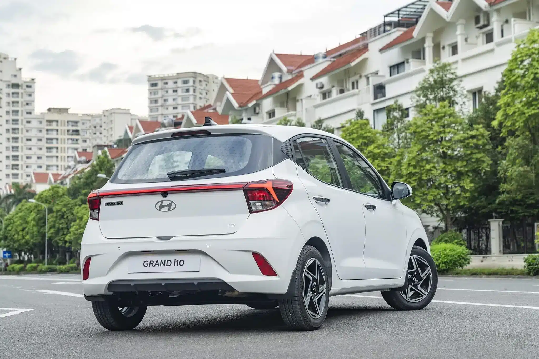 Hyundai Grand i10 - Giá Xe 24H Hyundai Grand i10,i10,oto i10,Xe hyundai i10 - Giá Xe 24H