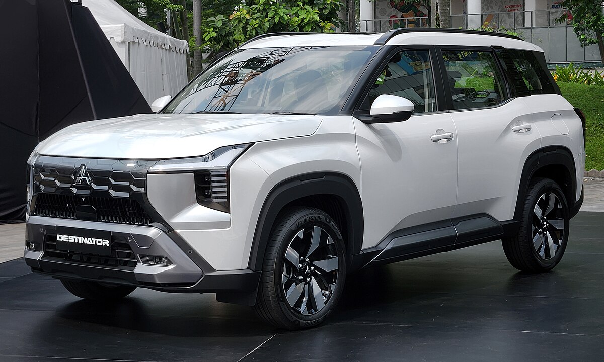 Ngoại Thất Mitsubishi Destinator: Đánh Giá Chi Tiết Thiết Kế Đột Phá