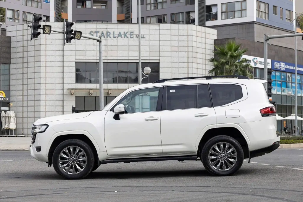 Thông số kỹ thuật Toyota Land Cruiser Prado 2026: Đánh giá chuyên sâu & Báo giá lăn bánh mới nhất - Giá Xe 24H Thông số kỹ thuật Toyota Land Cruiser Prado