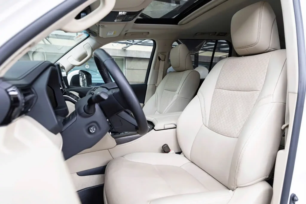 Thông số kỹ thuật Toyota Land Cruiser Prado 2026: Đánh giá chuyên sâu & Báo giá lăn bánh mới nhất - Giá Xe 24H Thông số kỹ thuật Toyota Land Cruiser Prado