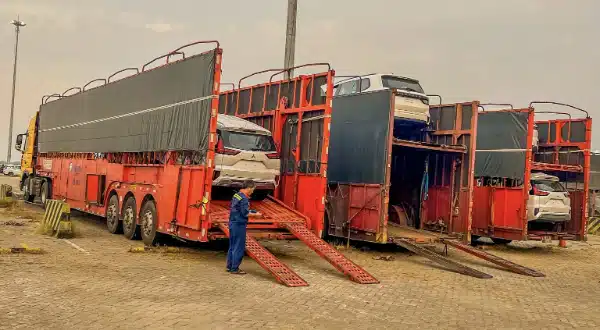 Lịch nghỉ Tết Nguyên đán và tạm ngưng giao nhận xe của các đơn vị vận tải ô tô tại Việt Nam - Giá Xe 24H lịch nghỉ tết nguyên đán và tạm ngưng giao nhận xe của các đơn vị vận tải ô tô tại việt nam - Giá Xe 24H