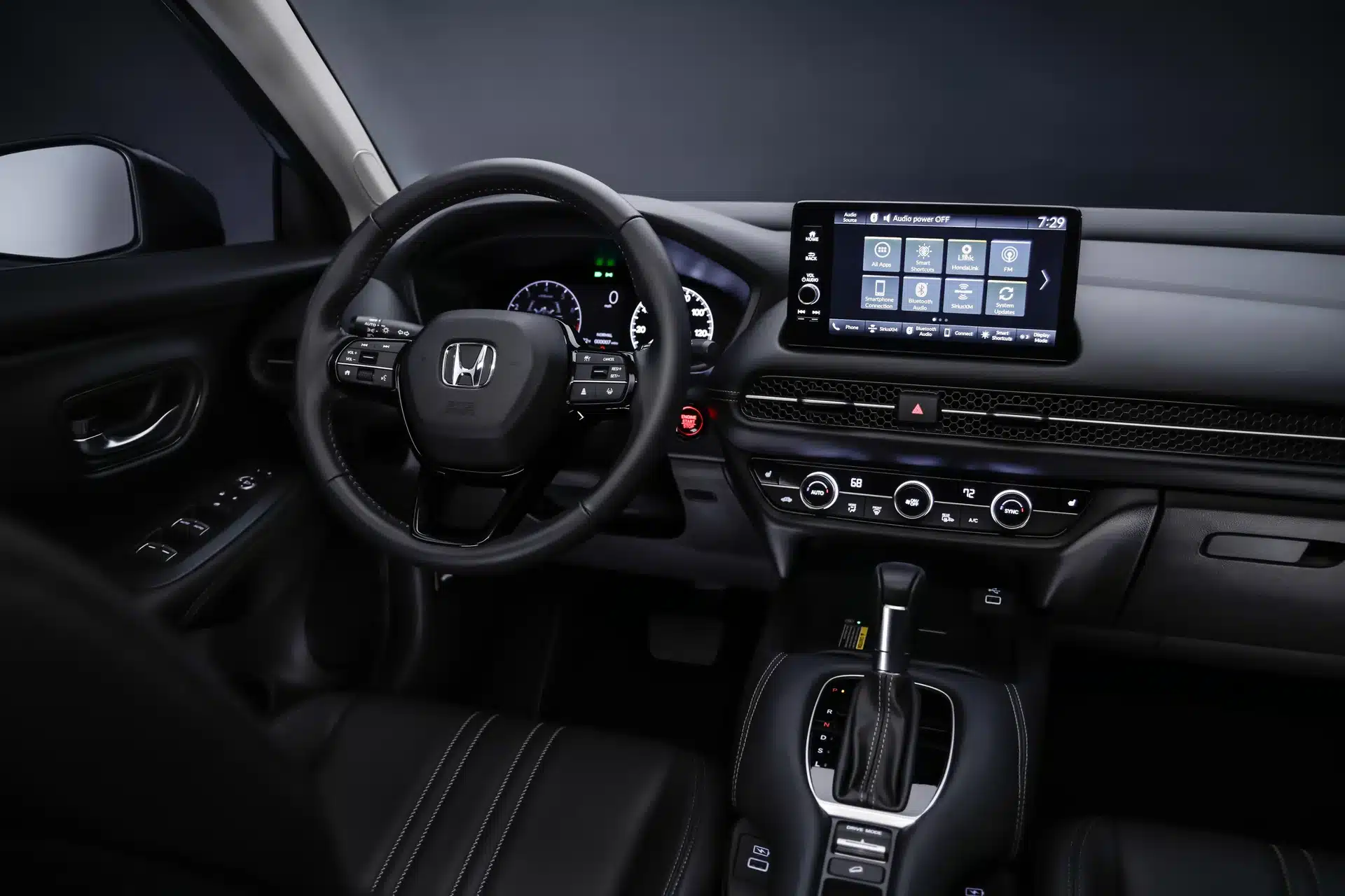 So sánh Omoda C5 SHS và Honda HR-V Hybrid 2026