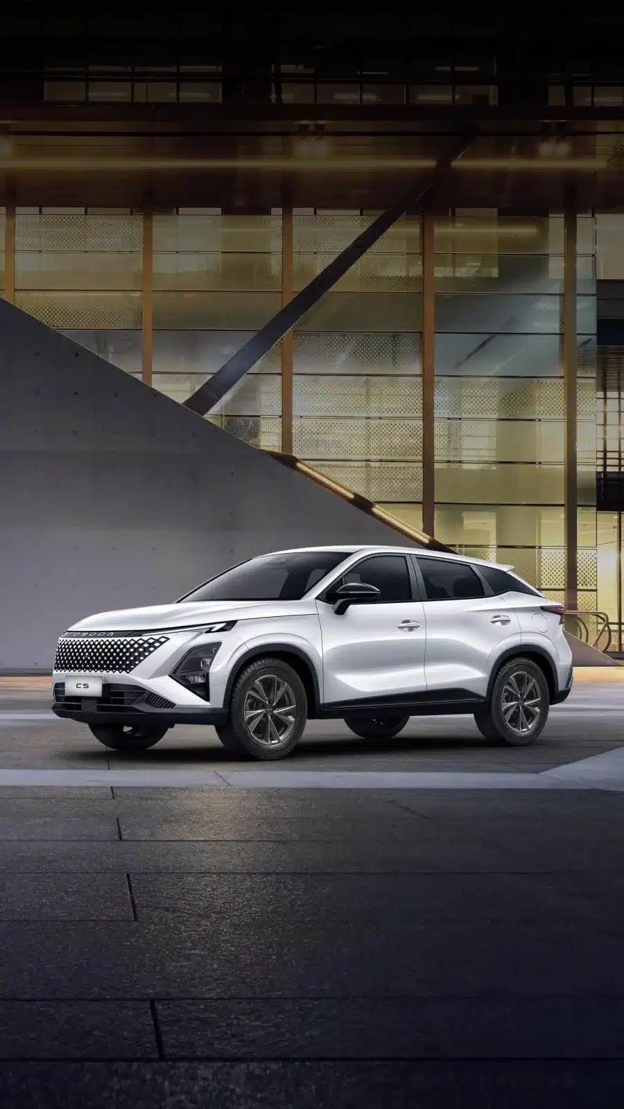 So sánh Omoda C5 SHS Premium và Flagship