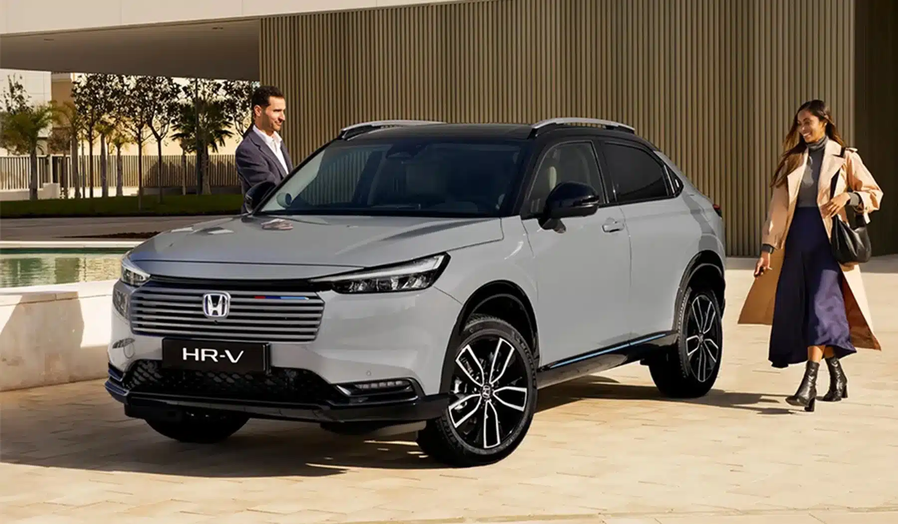 So sánh Omoda C5 SHS và Honda HR-V Hybrid 2026