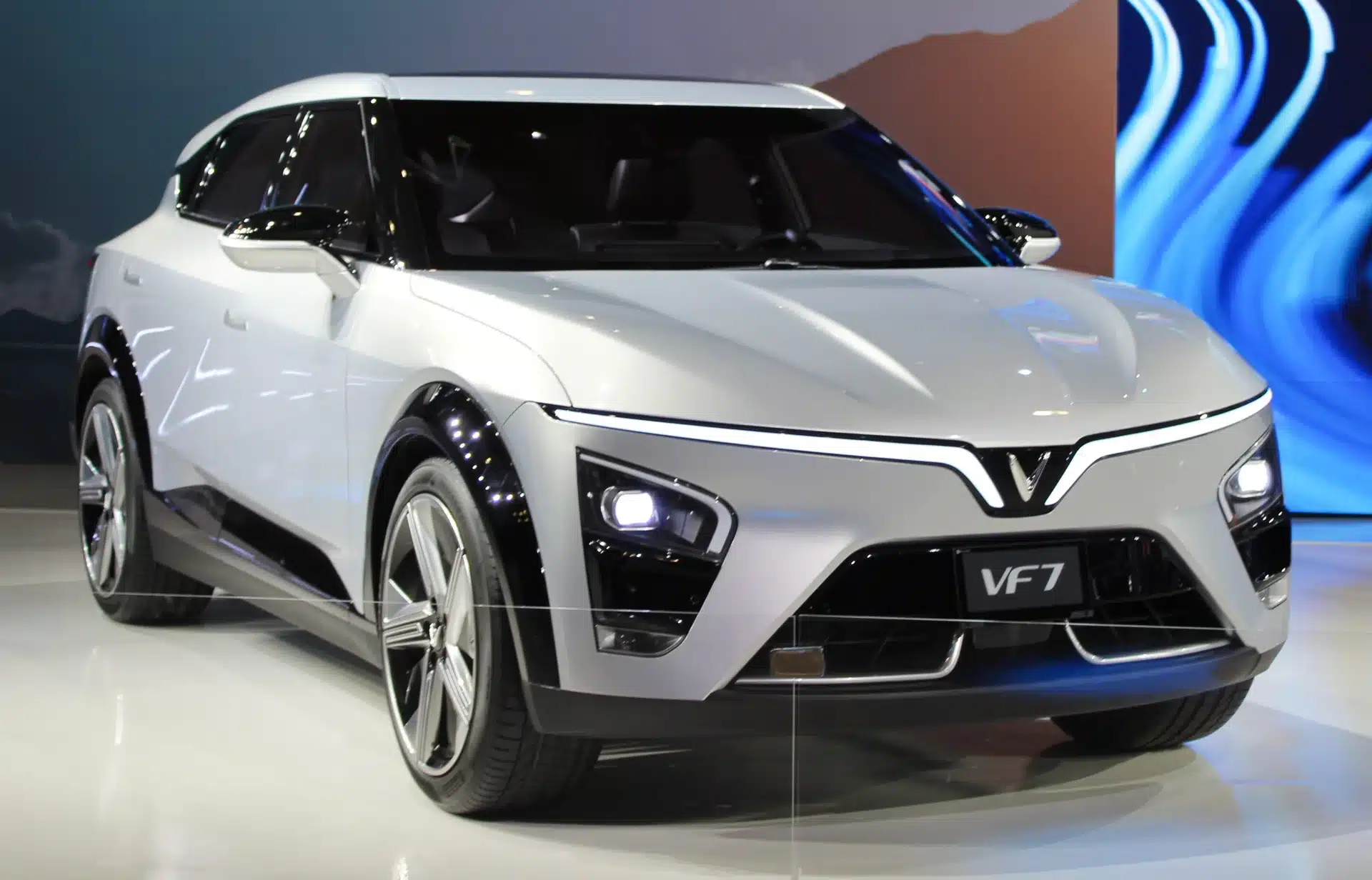 VinFast VF7 vs Honda CR-V