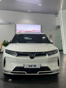 VF9 PLUS TRẮNG