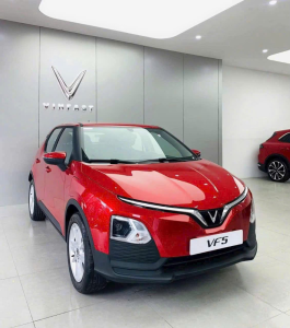 Tặng 1 năm BHVC cho VF5 Plus
