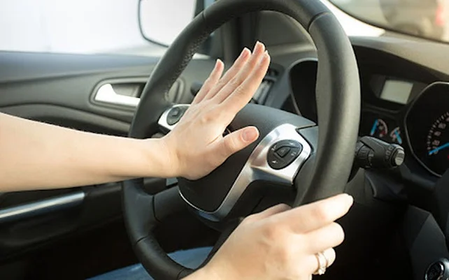 Quy định mới nhất về sử dụng còi xe, ai cũng cần biết để tránh bị