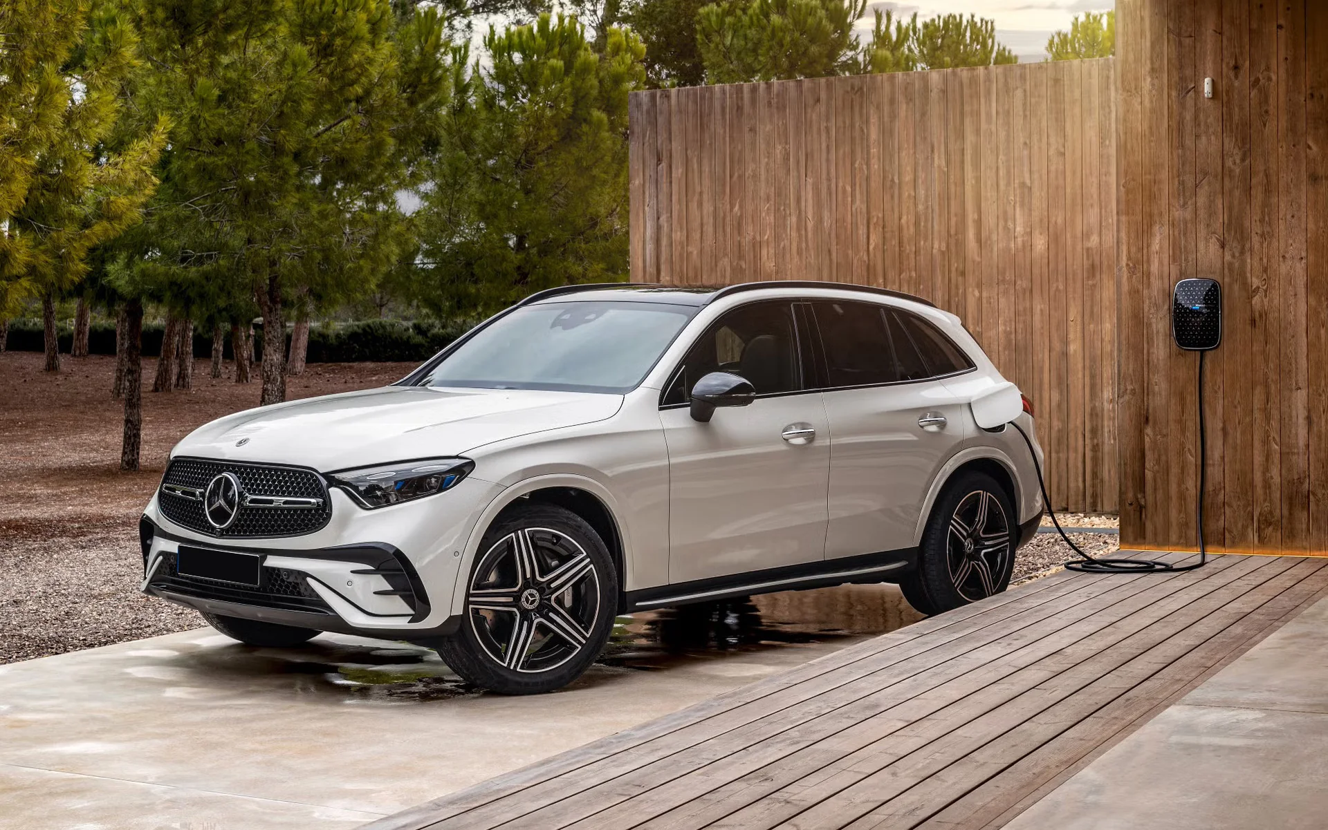 Mercedes-Benz GLC Sắp Có Bản PHEV Tại Việt Nam - Giá Xe 24H Mercedes-Benz GLC Sắp Có Bản PHEV Tại Việt Nam - Giá Xe 24H