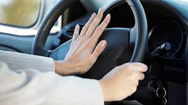 Quy định về sử dụng còi xe và mức phạt vi phạm theo Nghị định 100