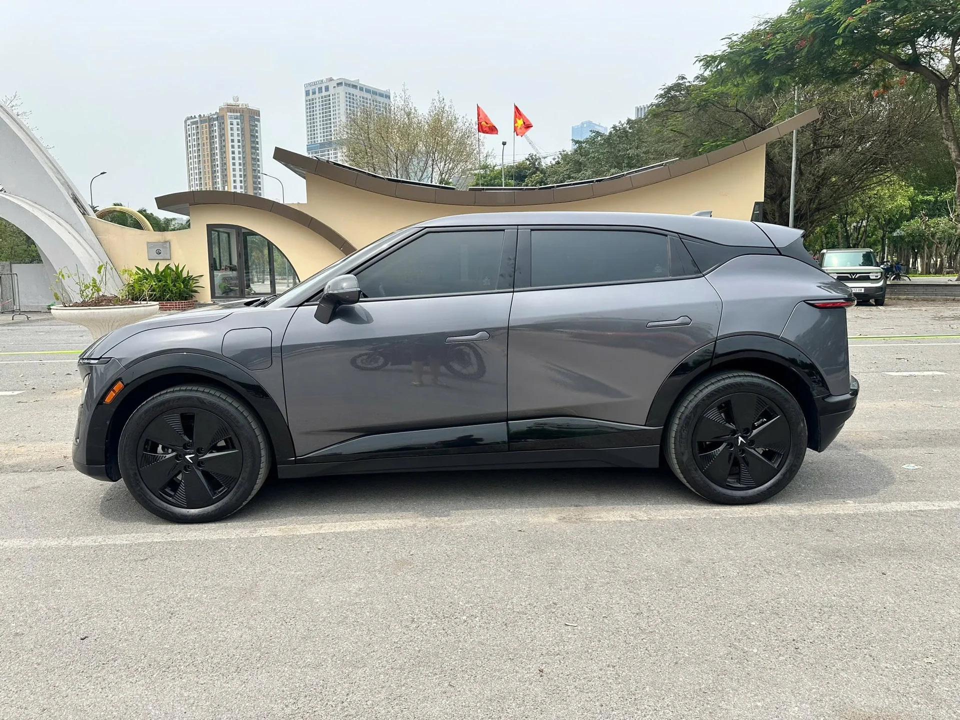 vinfast vf 7 hay xe hybrid - Giá Xe 24H
