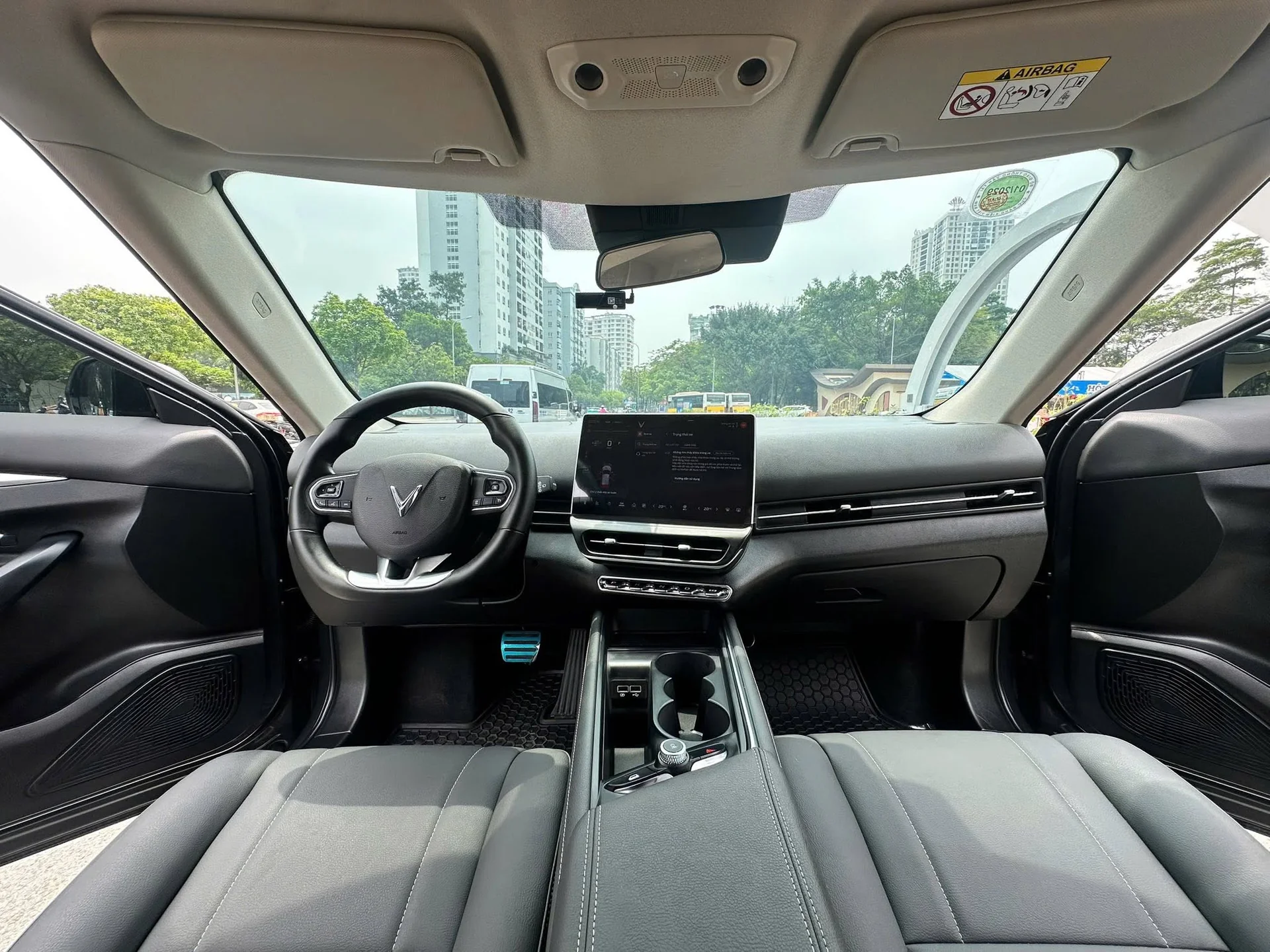 vinfast vf 7 hay xe hybrid - Giá Xe 24H