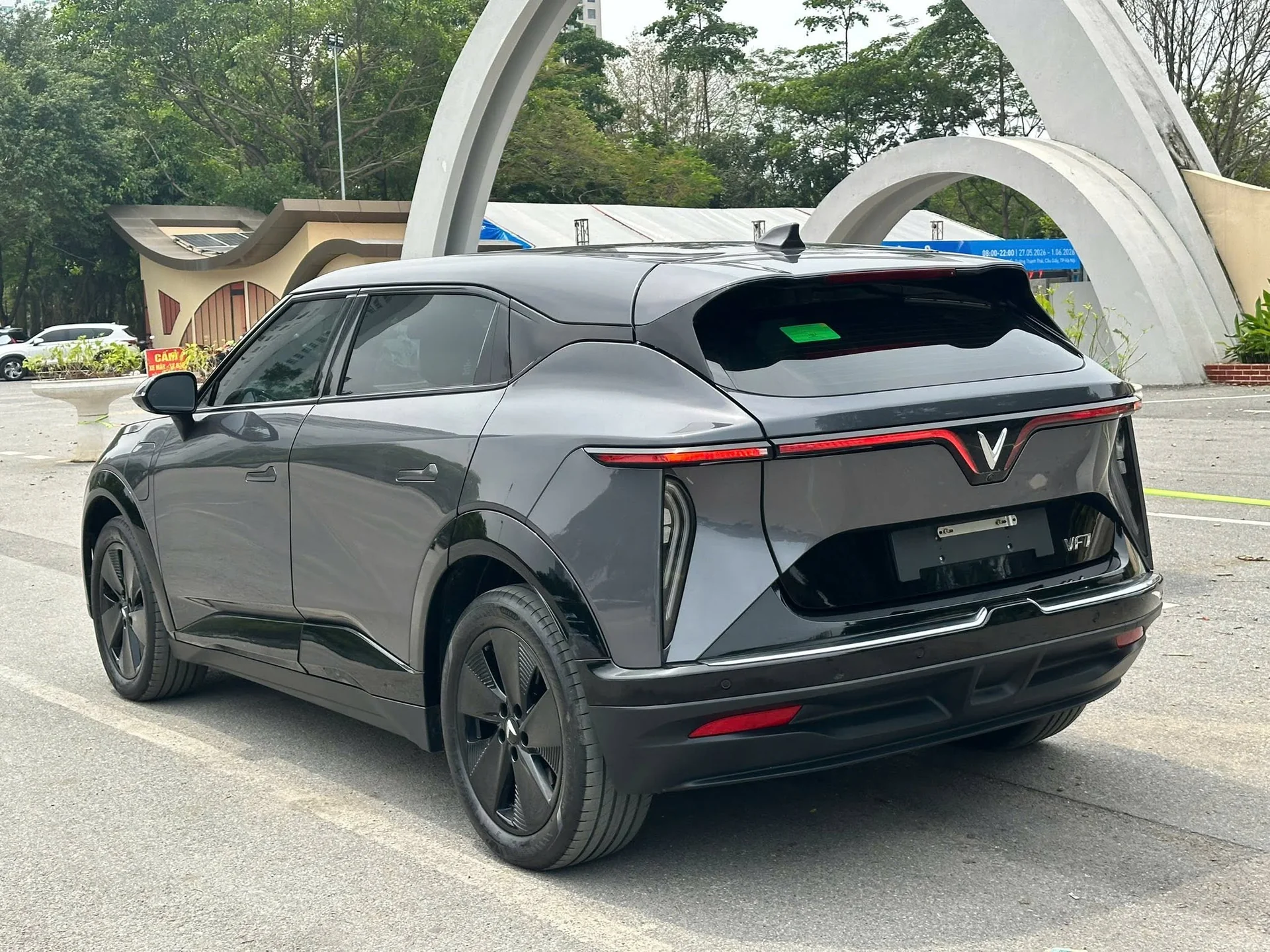 vinfast vf 7 hay xe hybrid - Giá Xe 24H