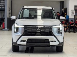 Mitsubishi Destinator Premium 2026 – màu Trắng, Đen, Xám, Đỏ